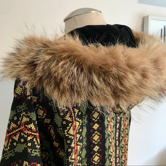 Vintage 1960s Aztec Print Jacket, Fur-trimmed Hood, West Germany, Size Medium - Picture 10 of 10